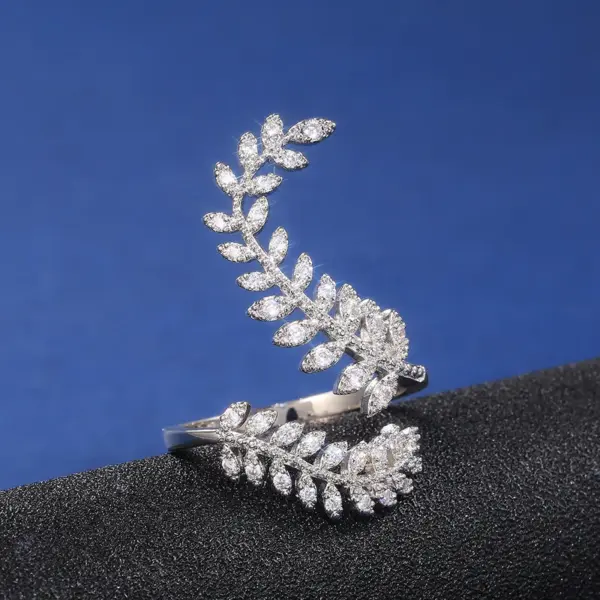 Wholesale New Ladies Zircon Ring Silver-plated Creative Plant Leaves Ring Copper Jewelry