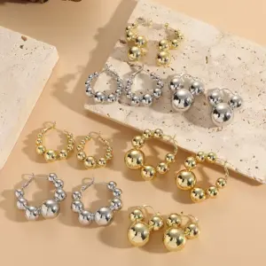 Wholesale 1 Pair Elegant Luxurious Classic Style Ball Plating Copper 14k Gold Plated Hoop Earrings