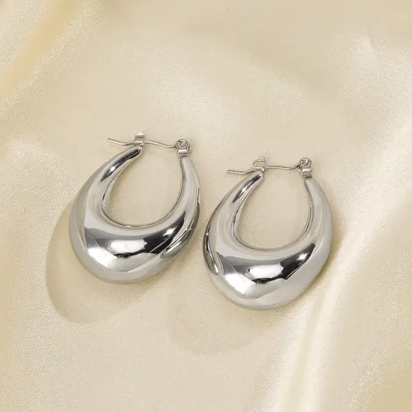 Wholesale PVD Coated 18K Gold Plated Oval 304 Stainless Steel Simple Style Waterproof Non Tarnish Earrings