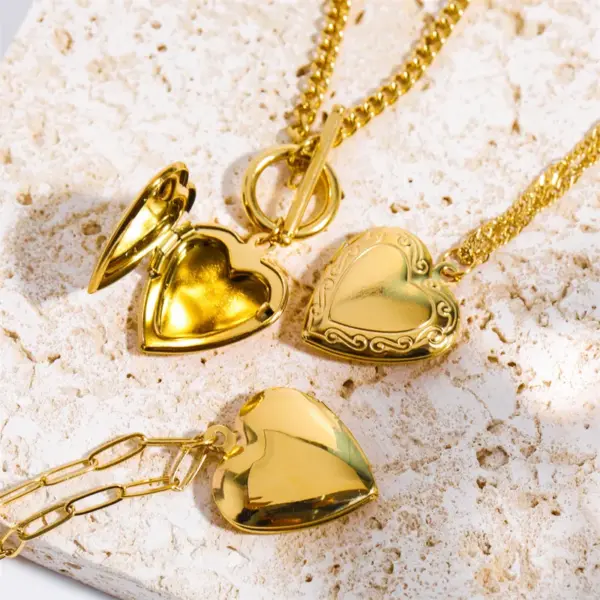 201 Stainless Steel 304 Stainless Steel Fashion Plating Heart Shape Pendant Necklace