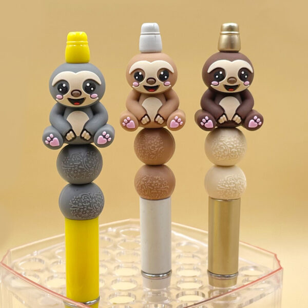 Wholesale Carefully Selected New Creative Food-Grade Animal Cartoon 3D Stereo Silicone Focus Bead Pacifier Chain Keychain