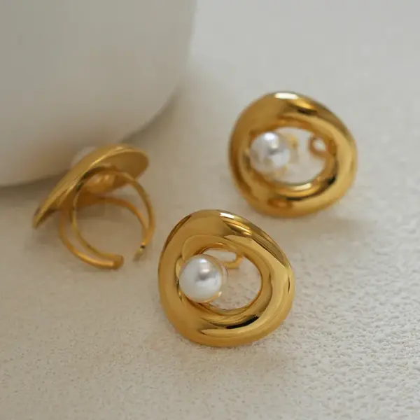 Ion Plating (IP) Real Gold Plated 18K Solid Color 304 Stainless Steel Imitation Pearl Elegant Retro Simple Style Waterproof Non Tarnish Open Rings