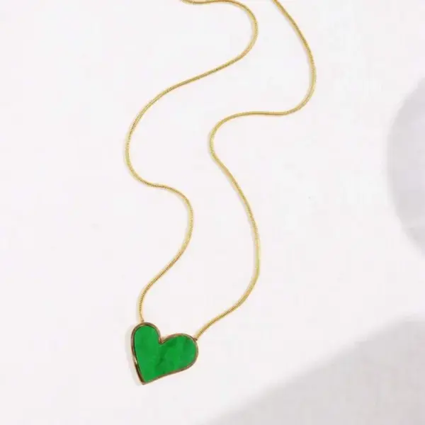 PVD Coated Real Gold Plated 18K Heart Shape Stainless Steel Simple Style Classic Waterproof Non Tarnish 304 Pendant Necklace