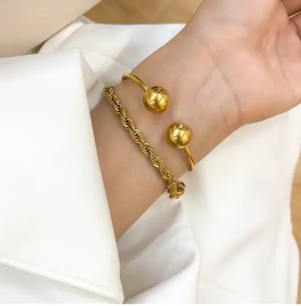 Wholesale PVD Coated Real Gold Plated 18K Gold Heart 304 Stainless Steel Titanium Steel Simple Style Waterproof Non Tarnish 304 Stainless Steel Titanium Steel