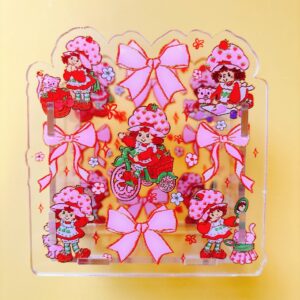 B381-strawberry girl pen holder