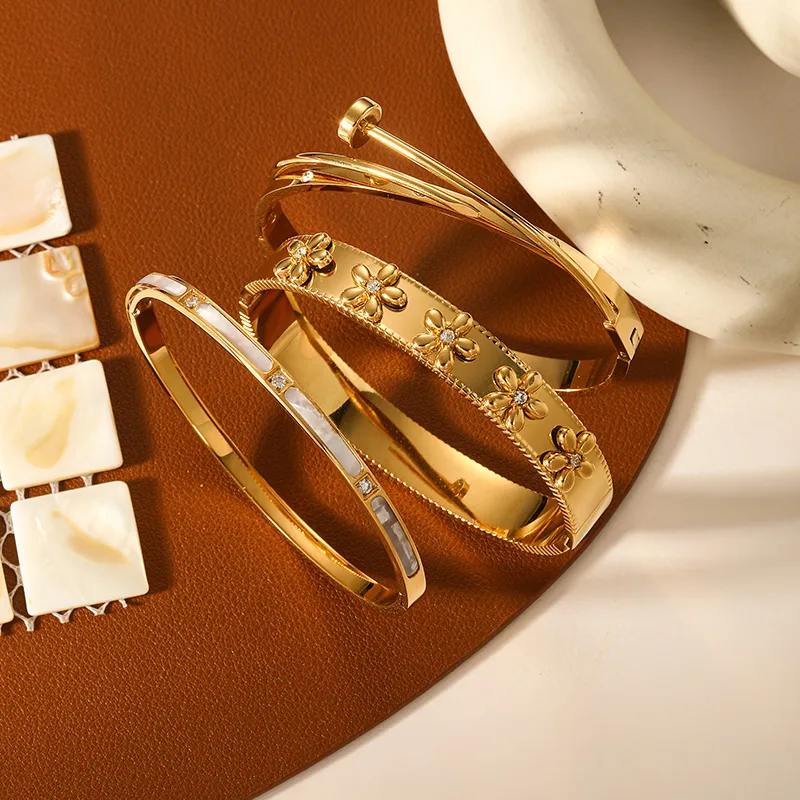 Wholesale Fashionable Geometric Splicing Titanium Steel Bracelet 18K Gold Plated Women's High-End Non-Fading lished Hand Aessory