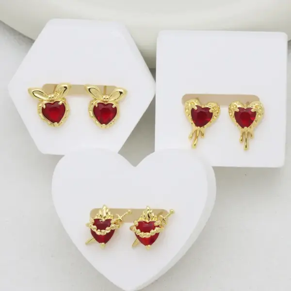 Fashionable Electroplated Color Retention Heart Shaped Earrings Wings One Sword Through Heart Design Women Casual Style Resin Post