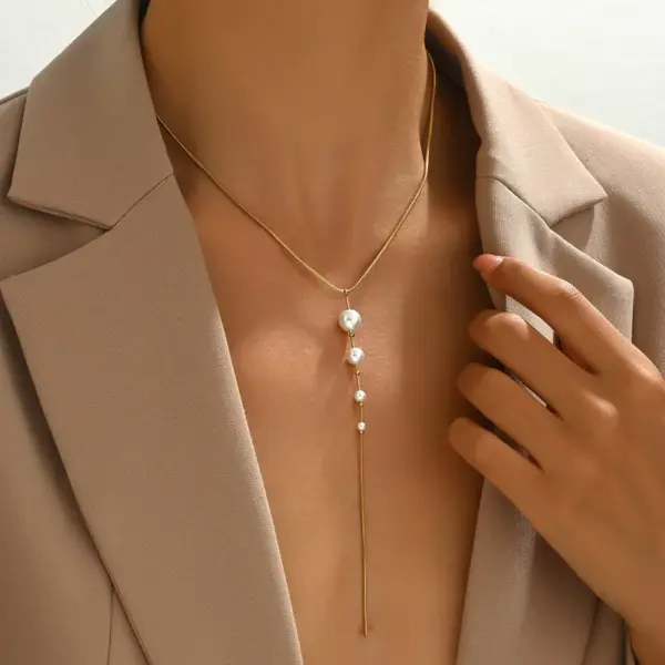 Wholesale Ion Plating (IP) Real Gold Plated 14K Gold Geometric 304 Stainless Steel Elegant Simple Style Waterproof Non Tarnish 304 Stainless Steel Necklace
