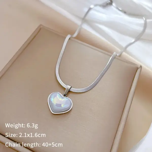 PVD Coated Real Gold Plated Heart Shape Titanium Steel Simple Style Classic Style Waterproof Non Tarnish Titanium Steel Pendant Necklace
