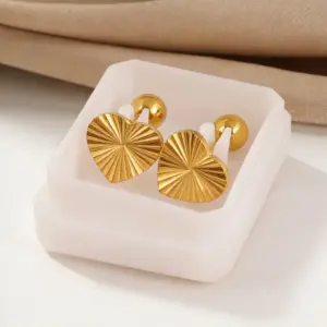 Gold / Average Size / Style 14