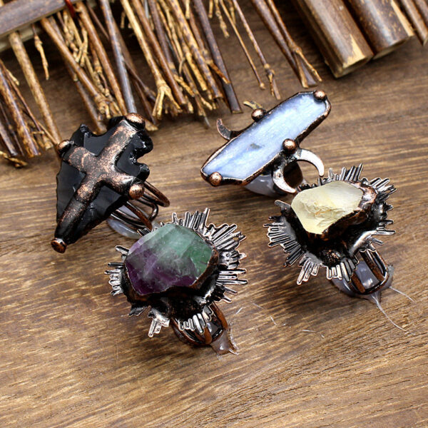 Wholesale Retro Stylish Medieval Crystal Raw Stone Ring Fluorite Obsidian Open Finger Ring Cross-Border Jewelry