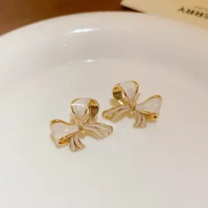 1 Silver Needle-White