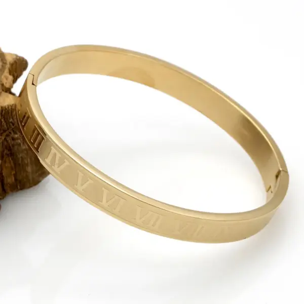 Wholesale Vacuum Plating Real Gold Plated 18K Gold Number 304 Stainless Steel Fashion Waterproof Non Tarnish 304 Stainless Steel Bangle