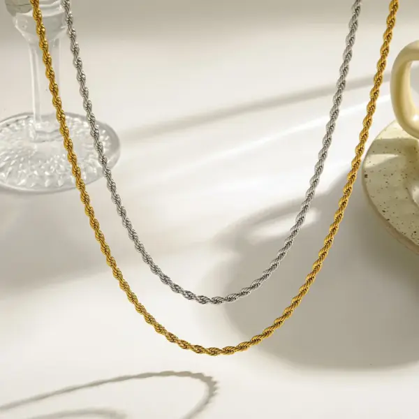 Wholesale Vacuum Electroplating (In Furnace) Plated 18K Real Gold 316 Stainless Steel Lobster Clasp Elegant Minimalist Style Unisex Twist Necklace