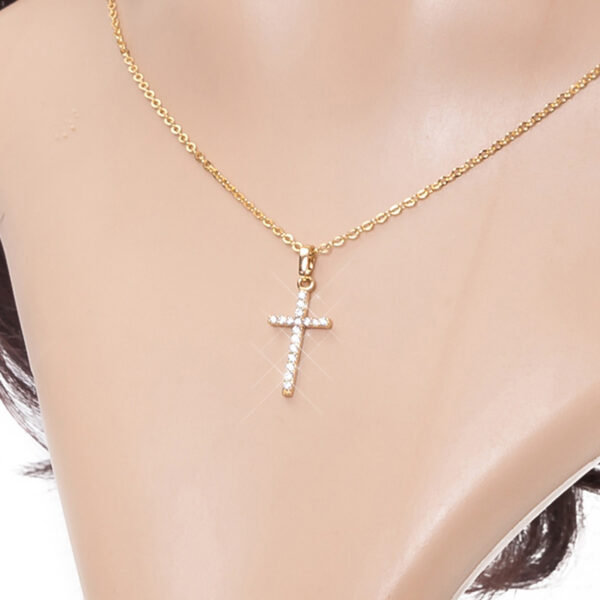 Wholesale European and American cross-border jewelry personalized fashion cross pendant necklace retro versatile men's and women's necklace clavicle chain