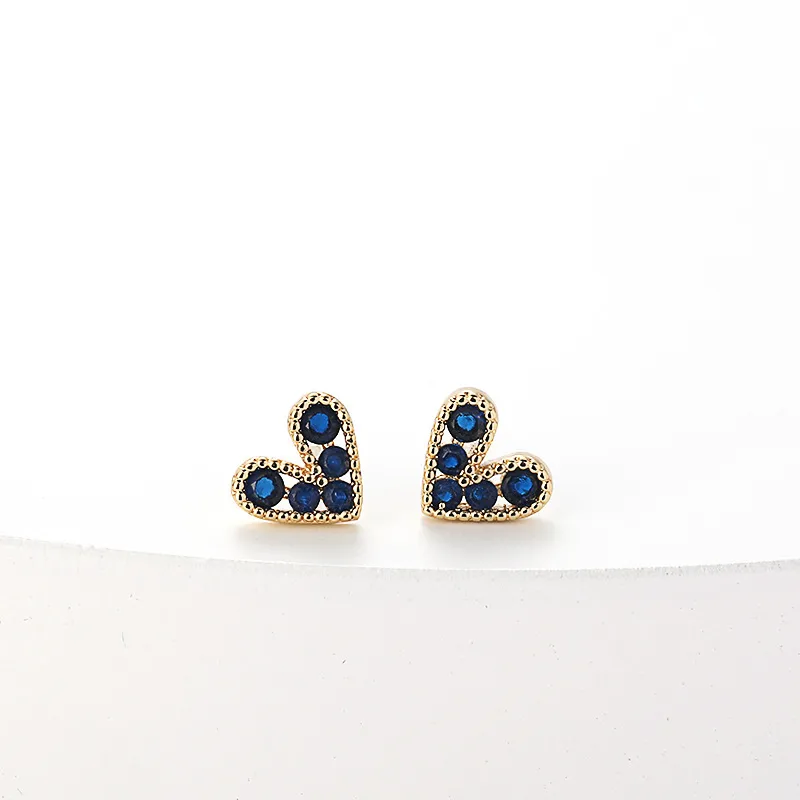 Wholesale Fashion New Simple Female Heart-shaped Small Copper Earrings