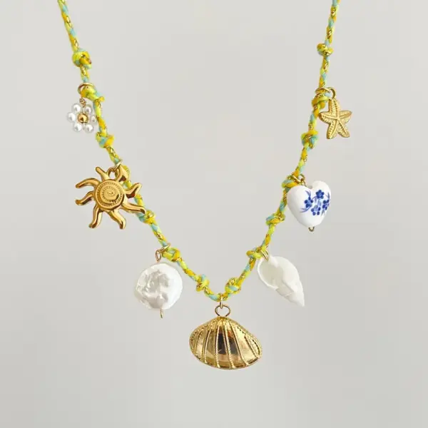 Wholesale PVD Coated Real Gold Plated 18K Gold Tortoise Star Moon 304 Stainless Steel Casual Cute Romantic Waterproof Non Tarnish Polyester Lobster Trigger Clasp Closure Pendant Necklace