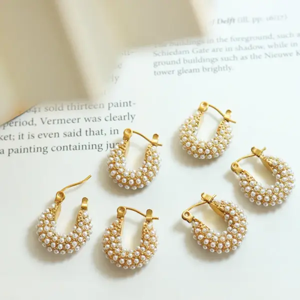 PVD Coated Real Gold Plated 18K Gold U Shape 304 Stainless Steel Elegant Baroque Style Waterproof Non Tarnish Earrings