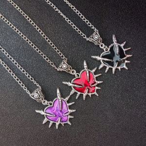 Wholesale European and American Popular Gothic Retro Dark Heart Necklace Dragon Claw Design Harajuku Hip-Hop Street Sweater Chain Men and Women Gifts