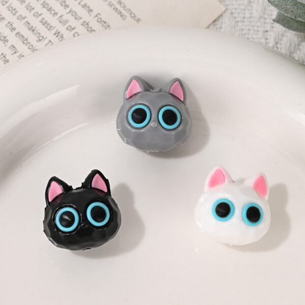Wholesale Cartoon cat cute straight hole bead