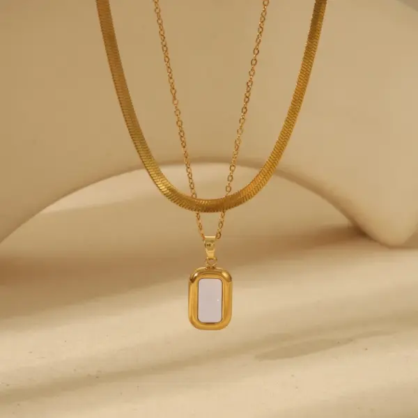 Ion Plating (IP) 18K Gold Plated Irregular Round Solid Color 304 Stainless Steel Simple Style Commute IG Pendant Necklace