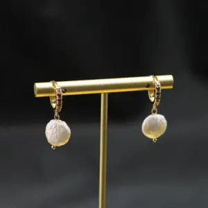 Earrings White Small Size-12mm-Jacinth