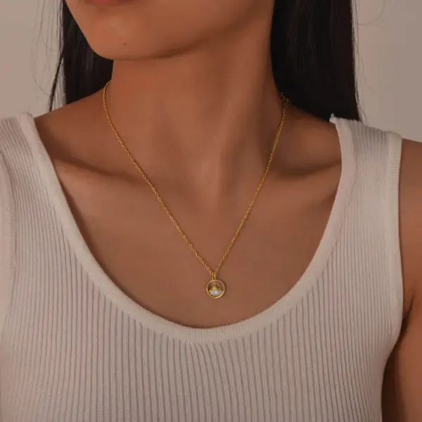 PVD Coated Real Gold Plated 18K Gold Mountain 201 Stainless Steel Elegant Simple Style Streetwear Waterproof Non Tarnish 201 Stainless Steel Pendant Necklace