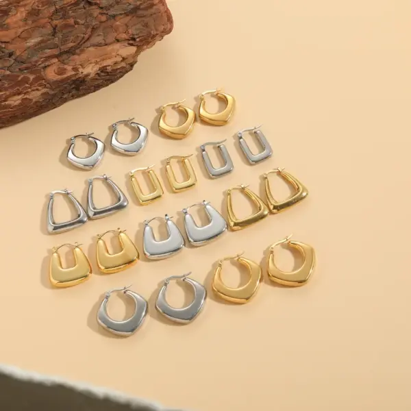 Wholesale 304 Stainless Steel Triangle Square PVD Coated Elegant Retro Hollow Out Gold Earrings