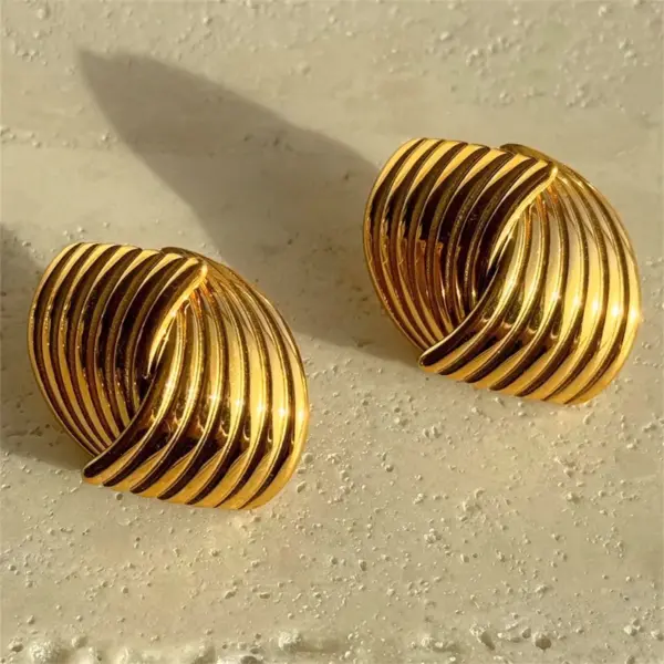 Wholesale Ion Plating (IP) Sector 304 Stainless Steel Casual Artistic Waterproof Non Tarnish Ear Studs