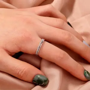 Se691 Diamond-Studded Ring / Adjustable Opening