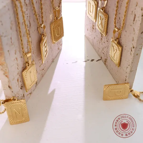Wholesale PVD Coated Real Gold Plated 18K Gold Printing 304 Stainless Steel Retro Waterproof Non Tarnish 304 Stainless Steel Necklace