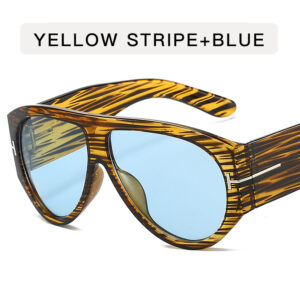 As shown in the picture / Wood grain frame blue film
