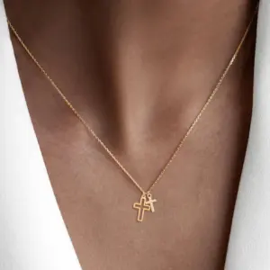 Wholesale PVD Coated Real Gold Plated Cross 201 Stainless Steel 304 Stainless Steel Copper Simple Style Classic Style Waterproof Non Tarnish 201 Stainless Steel Pendant Necklace