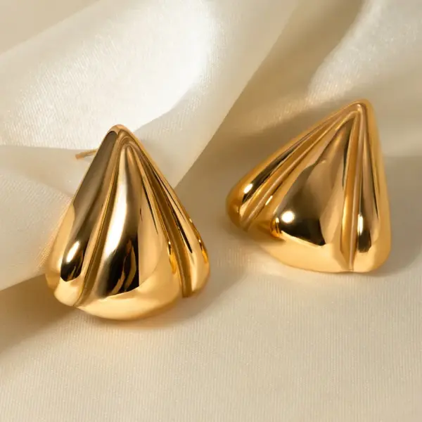 Wholesale Simplified Geometry Triangle Stainless Steel Earrings Fashionable Elegant Ladies Jewelry Graduation Gift Metal Style Unisex