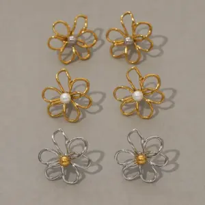 Wholesale Ion Plating (IP) Real Gold Plated 18K Gold Flower 304 Stainless Steel Sweet Simple Style Waterproof Non Tarnish Ear Studs