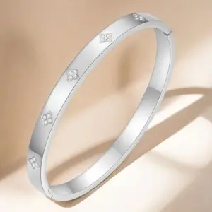 16-E-5 Bracelet / Steel Color
