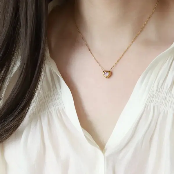 Wholesale Jewelry Casual Elegant Simple Style Heart Shape Titanium Steel Plating Pendant Necklace Cable Chain