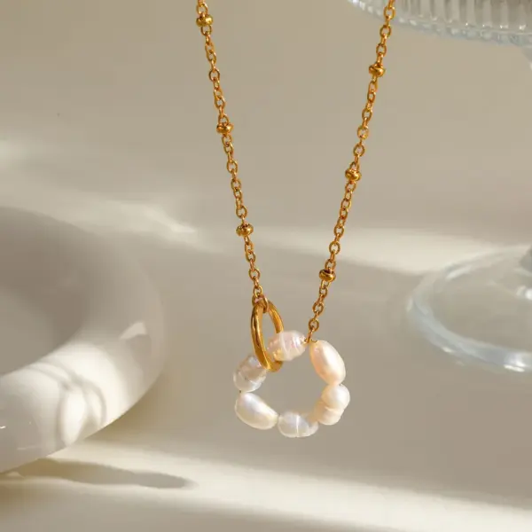 Wholesale Romantic Design Stainless Steel 18K Gold Plated Natural Pearl Heart Shaped Pendant Necklace For Women Elegant Luxury Jewelry