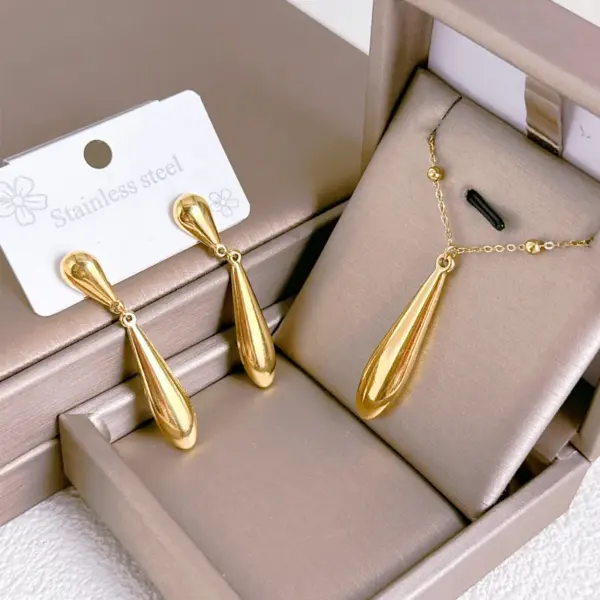304 Stainless Steel Geometric Electroplating Stone-Free Golden Plated Simple Style Classic Style IG Style Earrings Necklace
