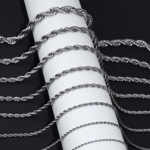 Wholesale European and American stainless steel twist chain fashion titanium steel necklace sweater chain men's domineering women's clavicle necklace
