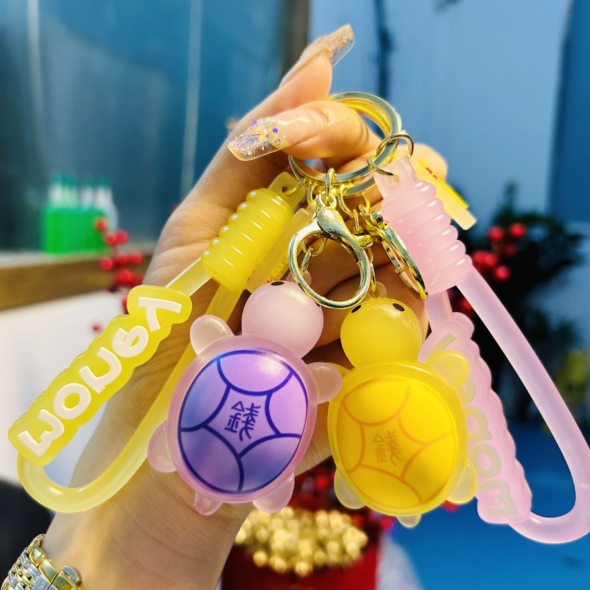 Wholesale Internet Celebrous Luminous Money Little Turtle Keychain Cute School Bag Pendant Key Chain Aessories Doll Machine Gift