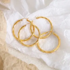 Wholesale 304 Stainless Steel Twist PVD Coated 18K Gold Plated Real Gold Plated 18K Gold Exaggerated Simple Style Waterproof Non Tarnish Plating Gold Silver Earrings