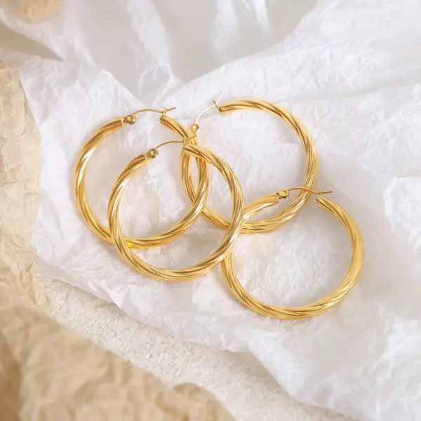 Wholesale 304 Stainless Steel Twist PVD Coated 18K Gold Plated Real Gold Plated 18K Gold Exaggerated Simple Style Waterproof Non Tarnish Plating Gold Silver Earrings