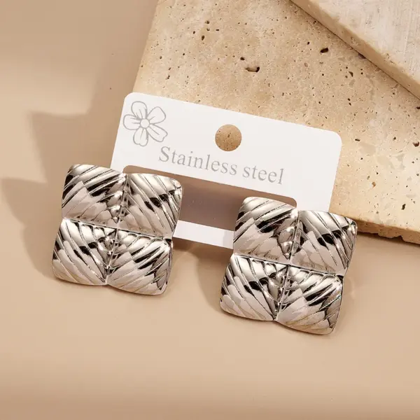 Water-Plated Round And Square Hoops Earrings Stainless Steel 201 Rhinestone Lattice Design Fashionable Casual Minimalist Style