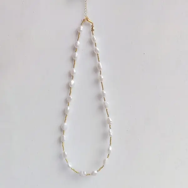 Wholesale Elegant Round Freshwater Pearl Copper Plating 18k Gold Plated Necklace