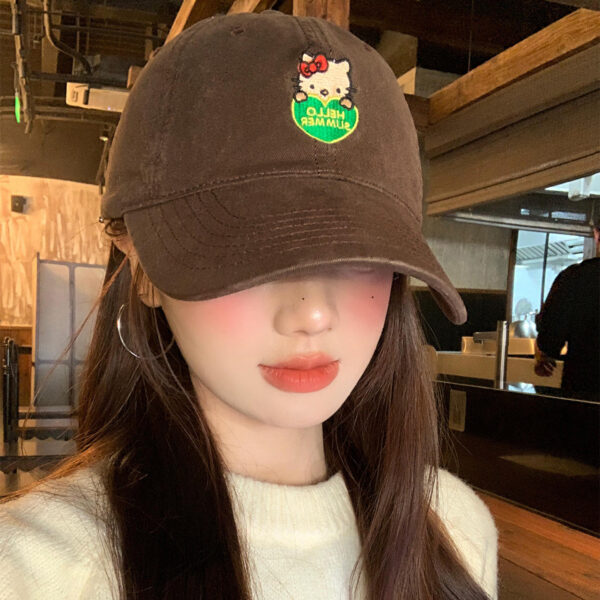 Wholesale Cute heart-embroidered baseball cap