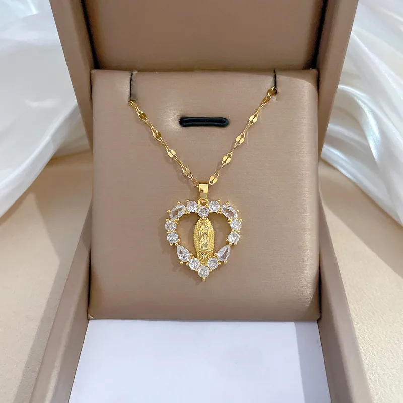 Wholesale Titanium Steel Copper Retro Classic Style Hollow Out Inlay Portrait Heart Shape Artificial Gemstones Pendant Necklace