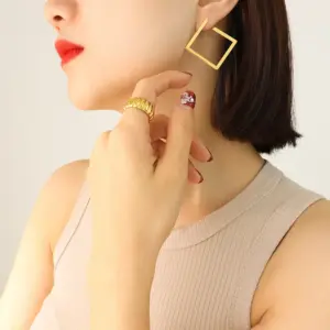 F181-gold Large Earrings