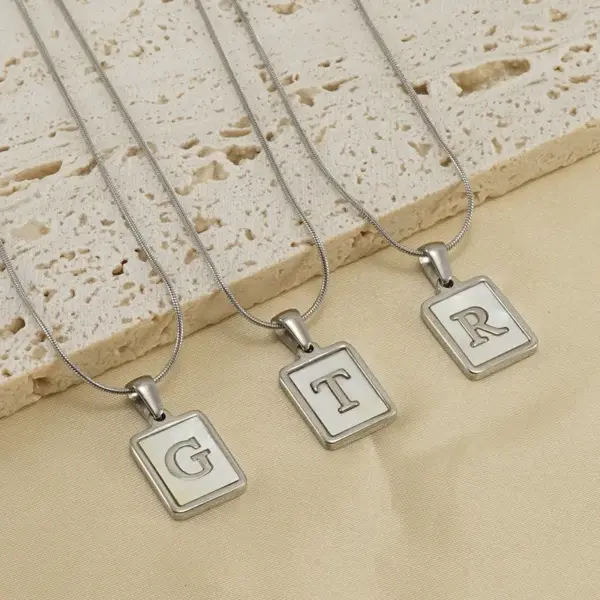 Stainless Steel 18K Gold Plated Casual Commute Plating Inlay Letter Shell Pendant Necklace