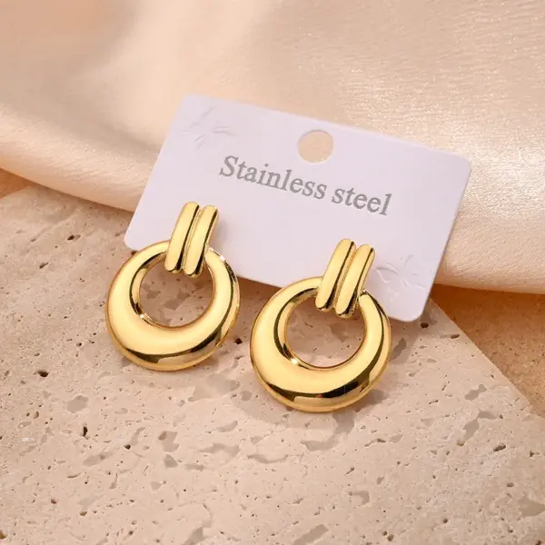 Wholesale 1 Pair/Package Casual Modern Style Ring Handle Polishing Plating 201 Stainless Steel 18K Gold Plated Earrings
